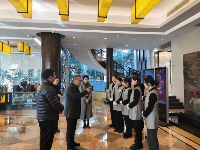 深化校地合作，關懷實習學子——李炯光院長帶隊赴浙江看望慰問2022級酒店管理與數字化運營專業實習學生